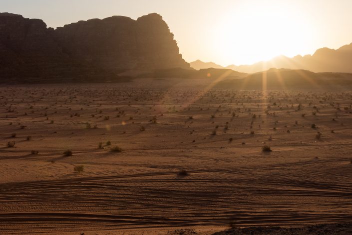 Západ slnka, Wadi Rum, Jordánsko Sunset, Wadi Rum Desert Jordan
